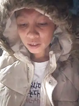 simi-lucy online show from November 22, 12:53 am