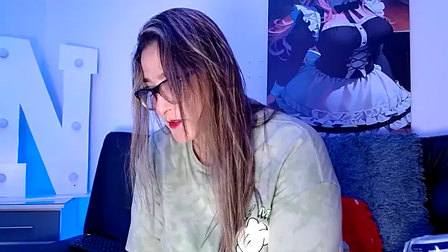 Snapshot of LAHILA_COOPERR chatting on December 17, 12:33 pm LAHILA COOPERR online show from December 17, 12:33 pm