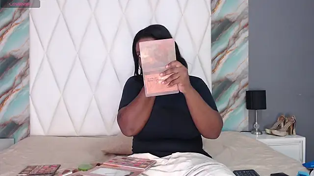 PenelopeBoobss online show from September 19, 5:13 pm