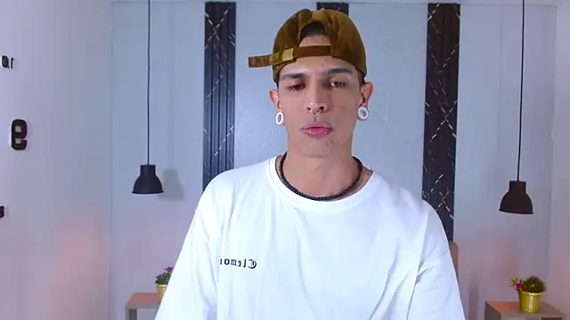 Franvill Trato online show from October 14, 6:52 pm