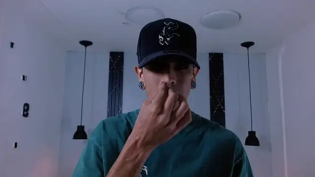 Franvill Trato online show from November 4, 7:02 pm