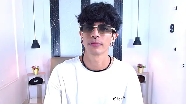 Franvill Trato online show from November 21, 7:34 pm