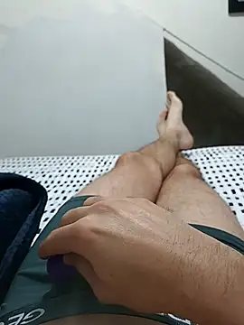 Snapshot of este_juan chatting on September 26, 2:59 am este juan online show from September 26, 2:59 am