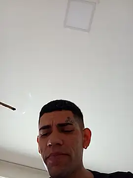 Snapshot of xirie98 chatting on September 22, 12:40 pm xirie98 online show from September 22, 12:40 pm