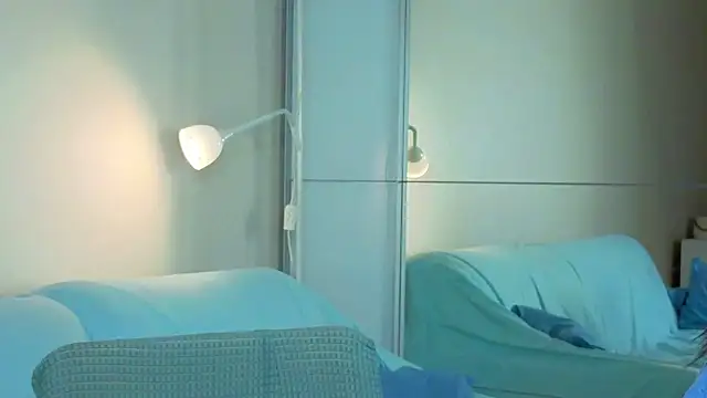 slyshypie online show from September 18, 1:24 pm