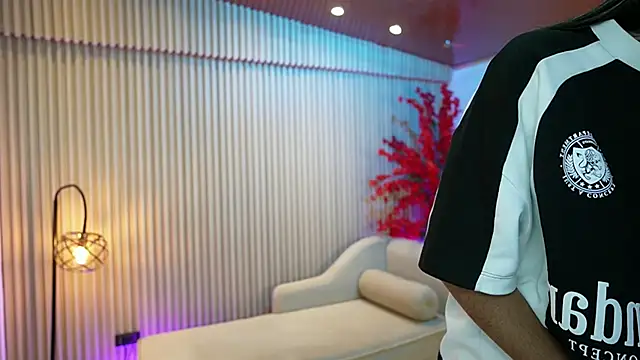 Snapshot of GiaNovak chatting on October 1, 11:38 am GiaNovak online show from October 1, 11:38 am