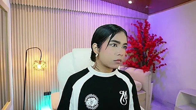 Snapshot of GiaNovak chatting on October 7, 11:40 am GiaNovak online show from October 7, 11:40 am