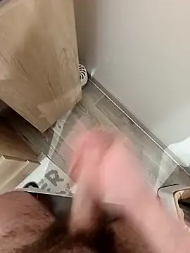 Snapshot of Float4x chatting on December 15, 7:07 pm Float4x online show from December 15, 7:07 pm