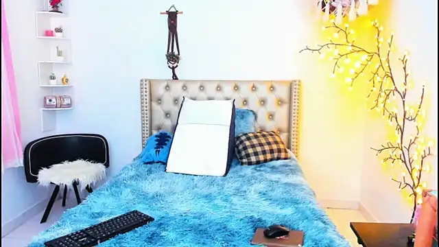 LenaStylesOA online show from September 23, 3:26 pm