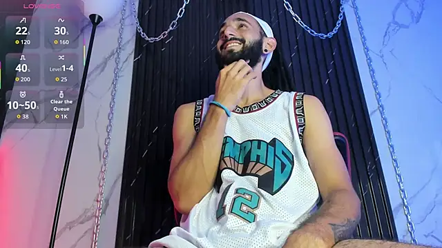 Snapshot of Tatis__ chatting on November 6, 8:32 pm Tatis online show from November 6, 8:32 pm