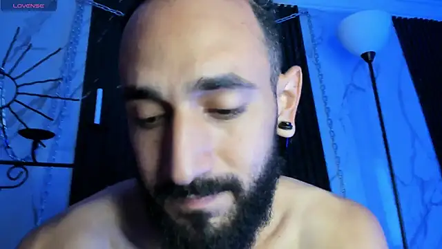 Snapshot of Tatis__ chatting on November 27, 7:49 pm Tatis online show from November 27, 7:49 pm