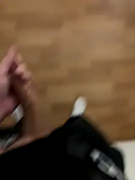 Snapshot of cook907920 chatting on November 7, 1:05 am cook907920 online show from November 7, 1:05 am