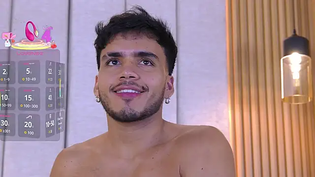 Snapshot of AlexanderJordan chatting on October 14, 11:16 pm AlexanderJordan online show from October 14, 11:16 pm