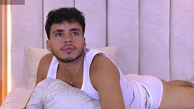 Snapshot of AlexanderJordan chatting on October 17, 10:23 pm AlexanderJordan online show from October 17, 10:23 pm