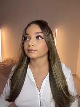 AnnyLopezzz  online show from November 11, 6:24 am