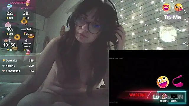 Snapshot of CornetDeGlace chatting on September 9, 10:31 pm CornetDeGlace online show from September 9, 10:31 pm