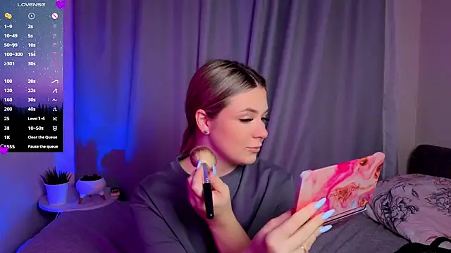 AliaBuerstatte online show from November 7, 7:14 pm