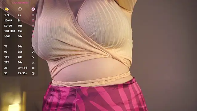 LakeshiaVodopich online show from November 18, 8:41 am