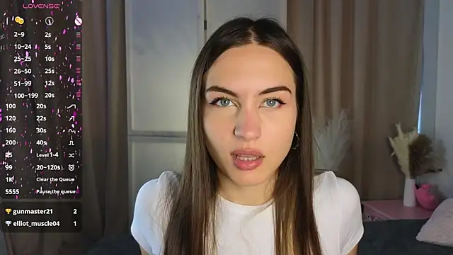 Snapshot of Moonlight1Sonata1 chatting on September 19, 9:11 am Moonlight1Sonata1 online show from September 19, 9:11 am