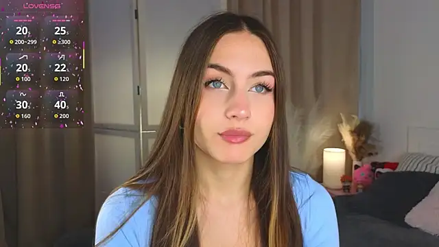 Snapshot of Moonlight1Sonata1 chatting on October 10, 9:08 am Moonlight1Sonata1 online show from October 10, 9:08 am