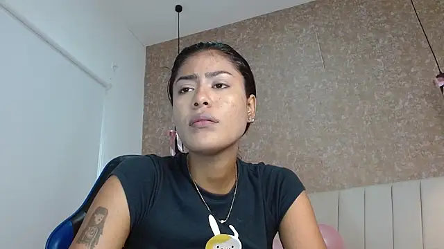 Snapshot of babilett chatting on October 7, 12:02 pm babilett online show from October 7, 12:02 pm