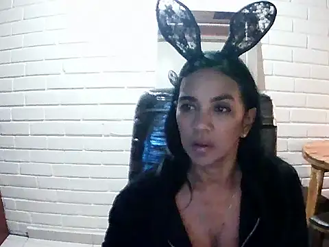 MiiaVelasquez online show from October 16, 3:51 am