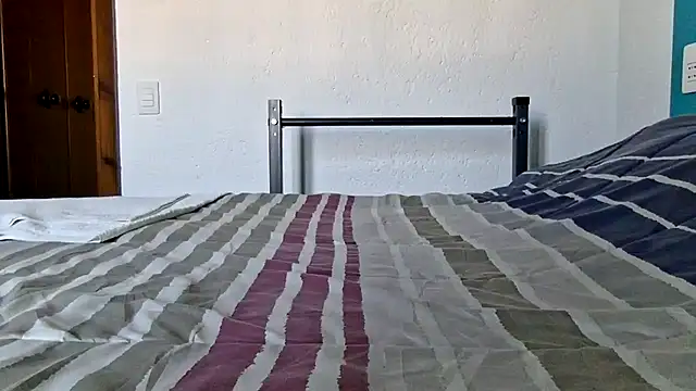 Snapshot of thelion0508 chatting on November 7, 11:10 am thelion0508 online show from November 7, 11:10 am