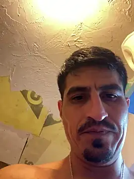 Snapshot of Arce92 chatting on November 24, 12:05 pm Arce92 online show from November 24, 12:05 pm