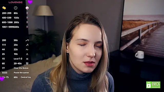 HongTomczak online show from October 3, 6:32 am