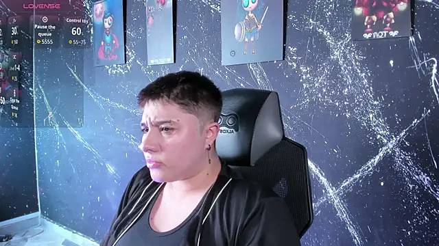 IanGilbert online show from September 29, 9:19 pm