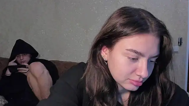 muuur fam online show from October 13, 9:15 pm