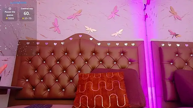 Zoe-Johnson  online show from October 3, 10:07 pm