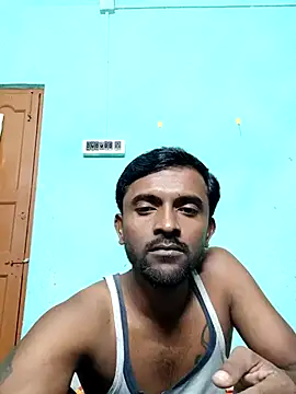 Snapshot of ShinuRoy chatting on November 19, 1:33 pm ShinuRoy online show from November 19, 1:33 pm