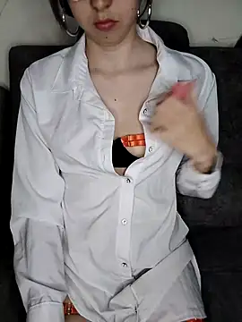 AnnieSparkle online show from September 10, 12:21 am