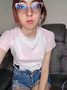 AnnieSparkle online show from September 12, 12:11 am