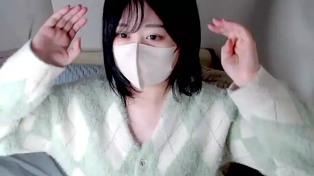 Snapshot of mi__san chatting on November 2, 9:33 am mi san online show from November 2, 9:33 am