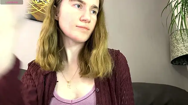 velina   online show from October 5, 8:29 pm