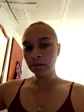 Snapshot of Siennalust1 chatting on September 27, 12:26 am Siennalust1 online show from September 27, 12:26 am