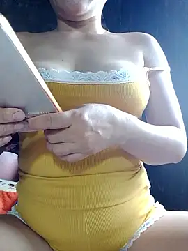 Snapshot of YuchengLy chatting on October 13, 4:01 am YuchengLy online show from October 13, 4:01 am