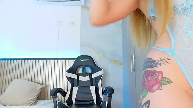 Sammy Lovee online show from October 7, 7:44 pm