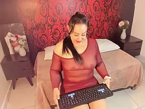 LucianaBlackwell online show from October 2, 1:40 pm