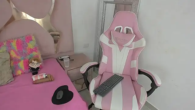 natsumiht online show from October 4, 4:54 am