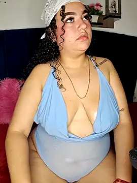 Snapshot of jesie_18x chatting on December 17, 7:20 pm jesie 18x online show from December 17, 7:20 pm