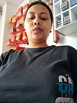 Snapshot of Alessandraa- chatting on October 29, 4:09 pm Alessandraa- online show from October 29, 4:09 pm