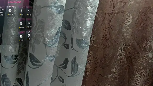 iamCharlotte19 online show from September 11, 7:47 pm