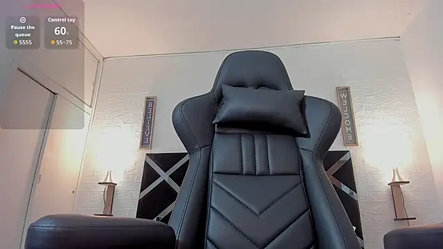 iamCharlotte19 online show from September 12, 7:47 pm