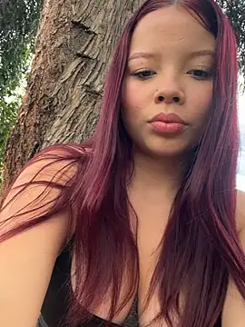 Natalia  Miller online show from September 23, 4:10 pm