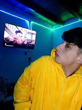 Snapshot of matiatr1112 chatting on September 10, 8:03 am matiatr1112 online show from September 10, 8:03 am