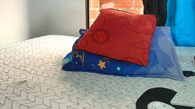 Snapshot of littlemodel chatting on November 26, 7:04 pm littlemodel online show from November 26, 7:04 pm