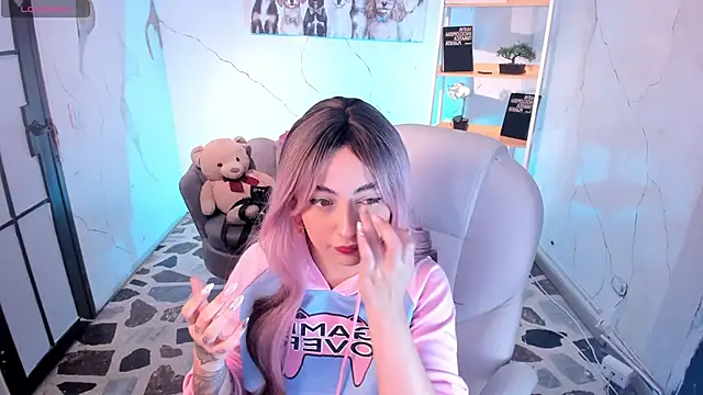 SarahCastro1  online show from October 22, 4:46 am